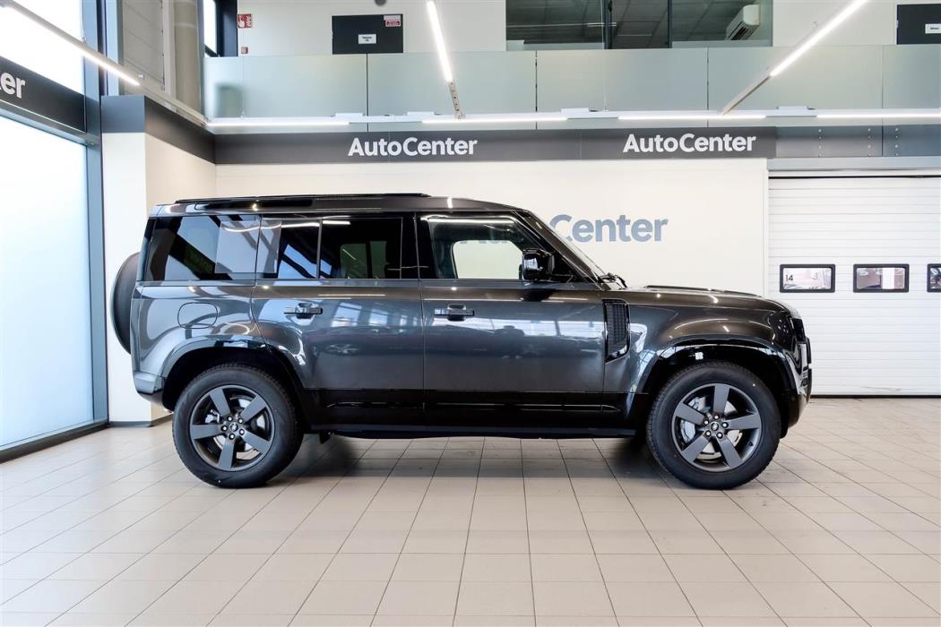 Land Rover Defender 2025