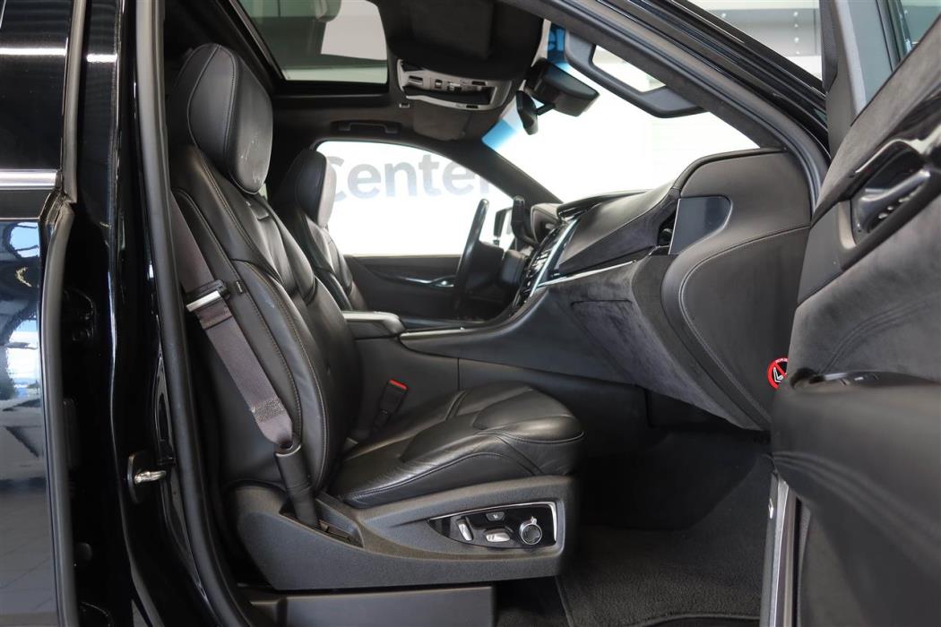 Cadillac Escalade 2016