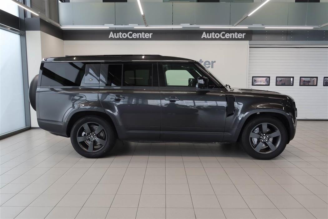 Land Rover Defender 2024