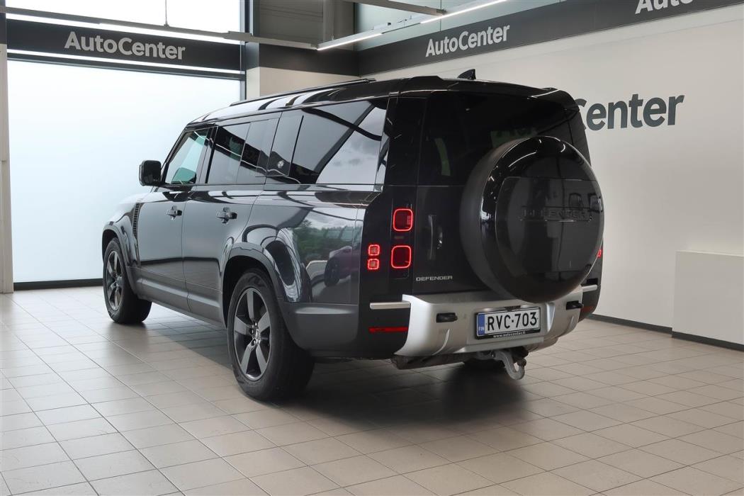 Land Rover Defender 2024