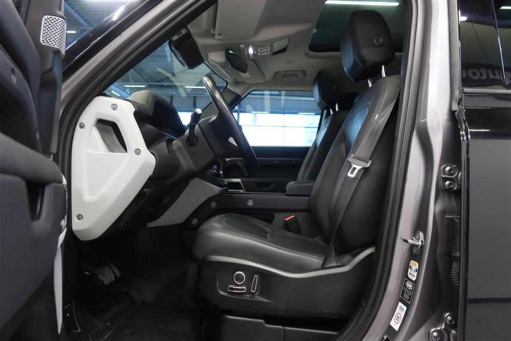 Land Rover Defender 2024