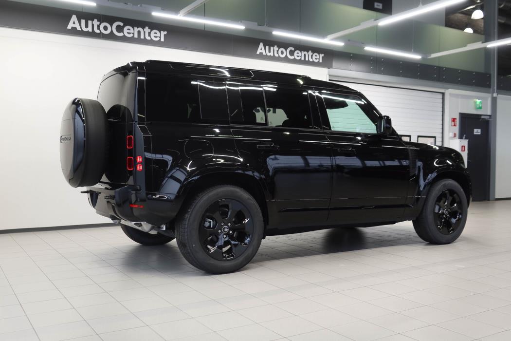 Land Rover Defender 2025
