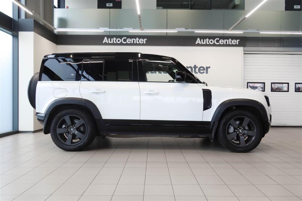 Land Rover Defender 2023