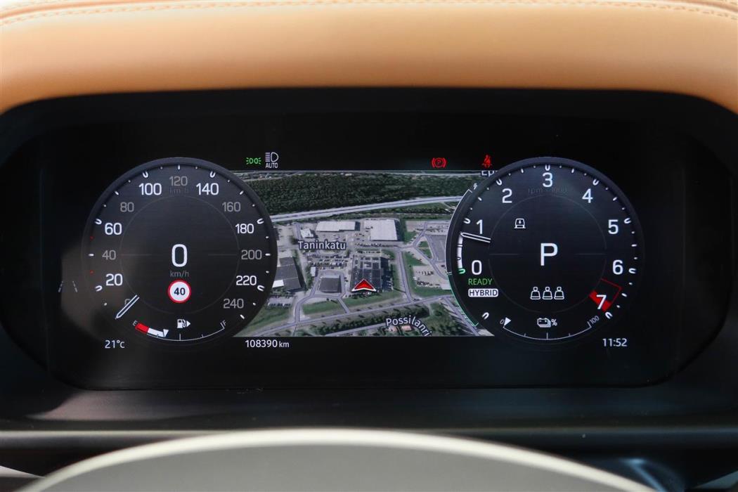 Land Rover Defender 2023