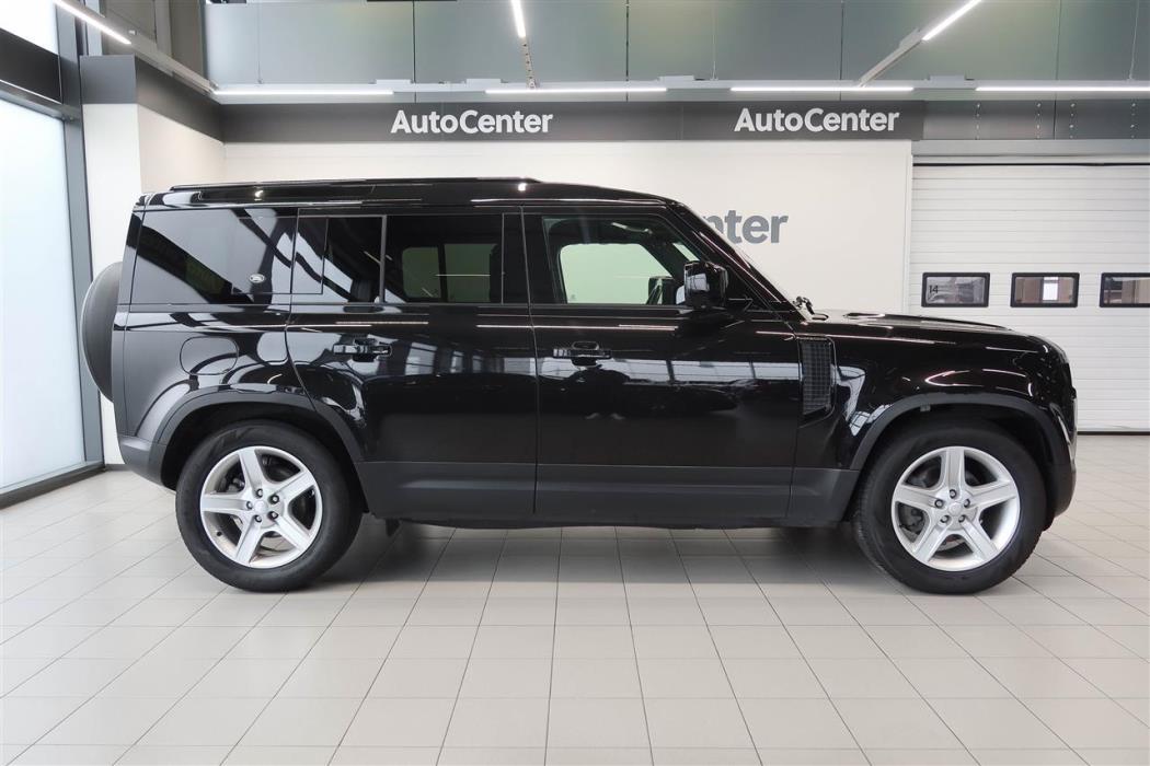 Land Rover Defender 2024