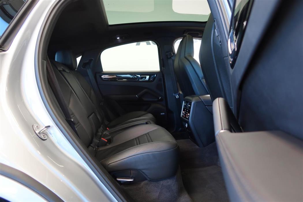 Porsche Cayenne 2020