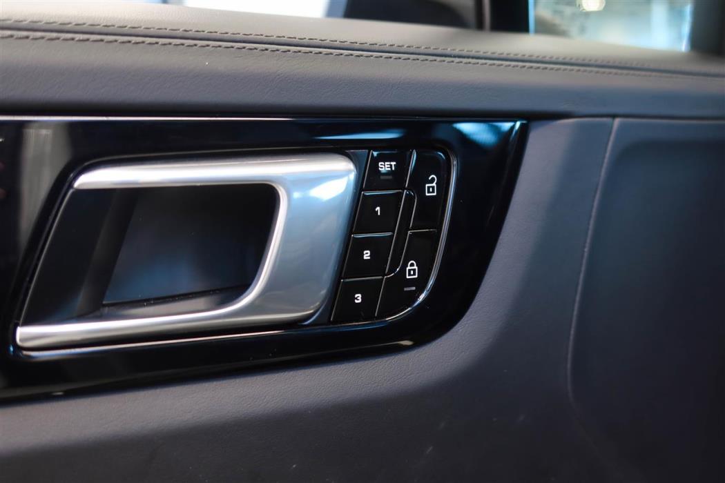 Porsche Cayenne 2020