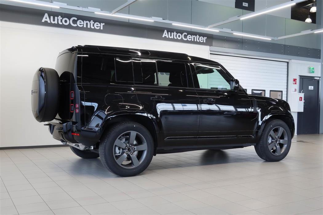 Land Rover Defender 2026