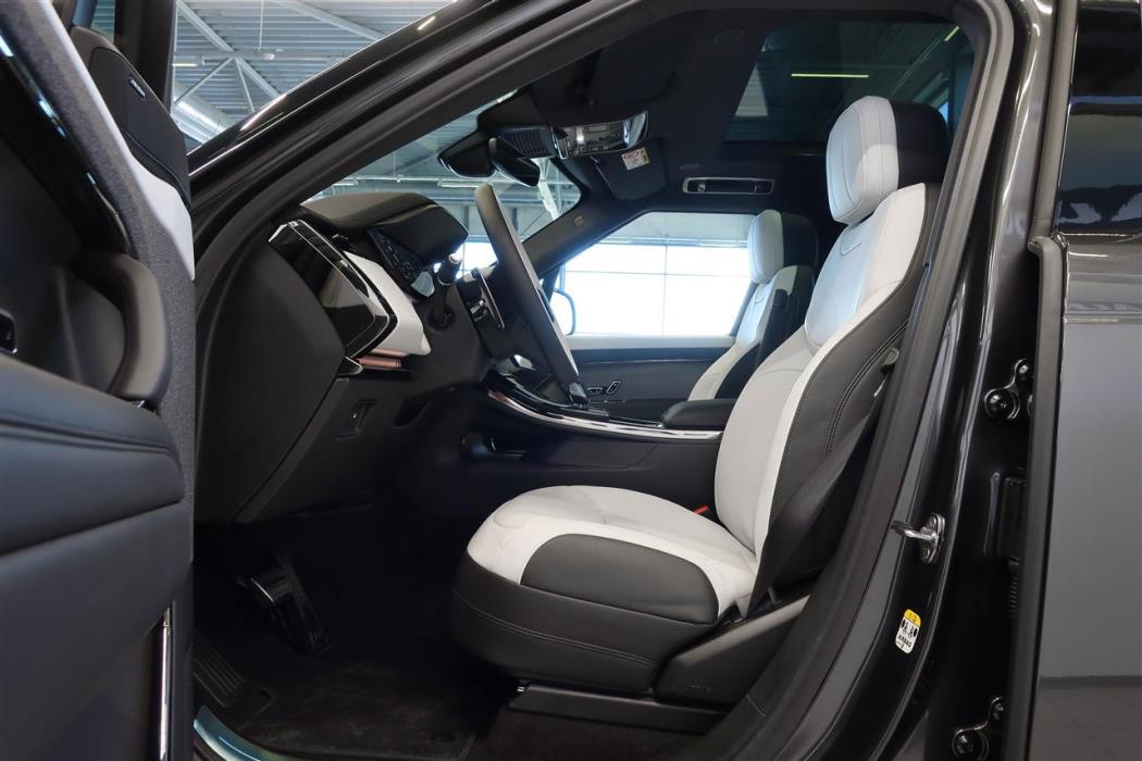 Land Rover Range Rover Sport 2026