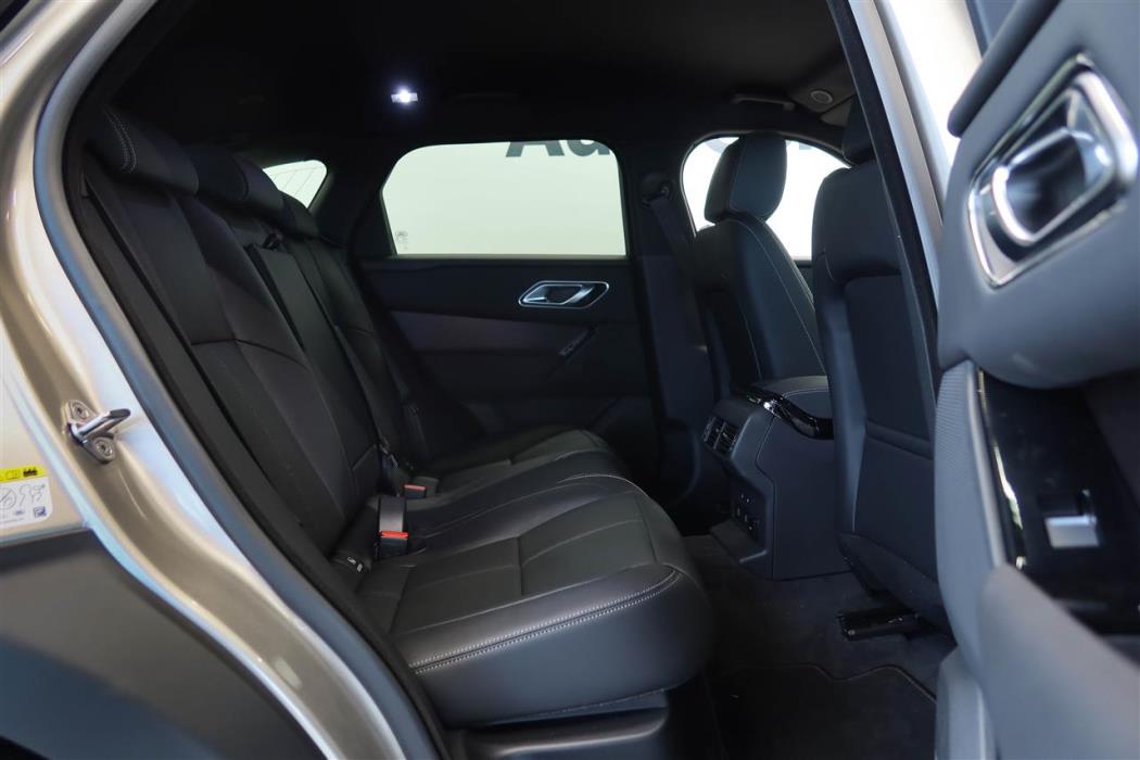 Land Rover Range Rover Velar 2026
