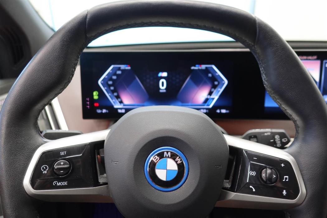 BMW ix M60 2023