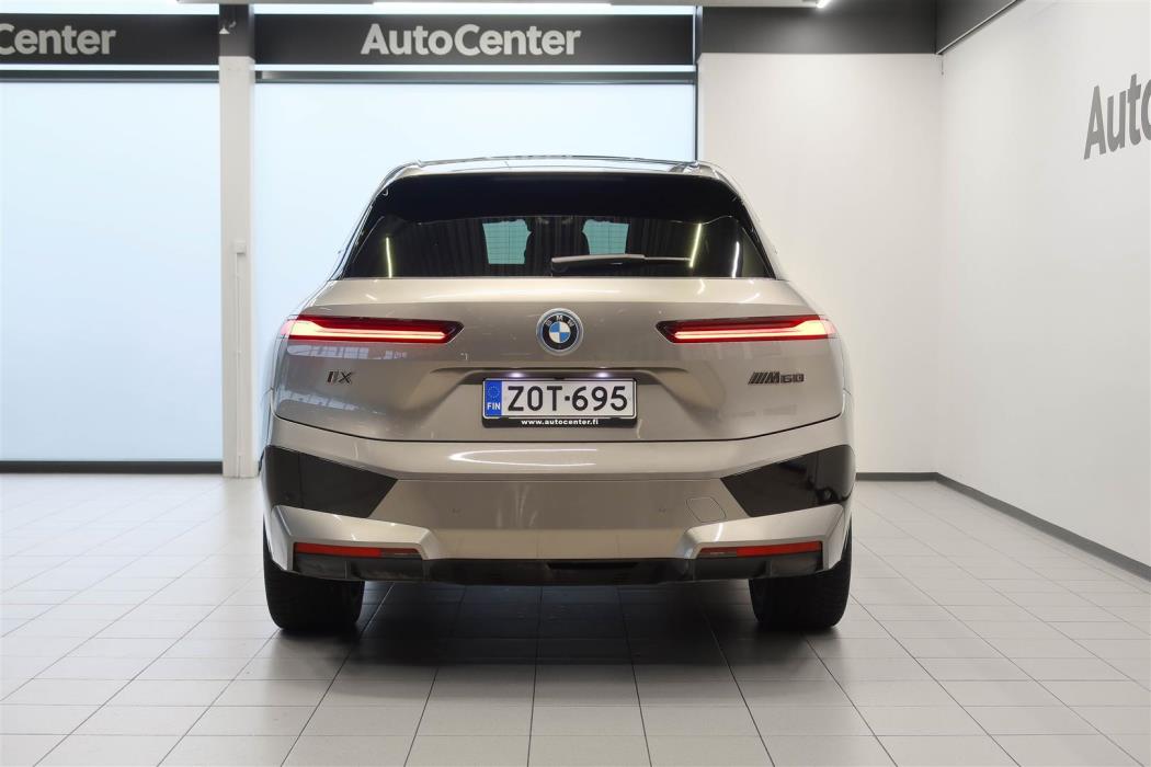 BMW ix M60 2023