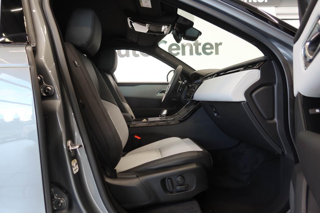 Land Rover Range Rover Velar 2026