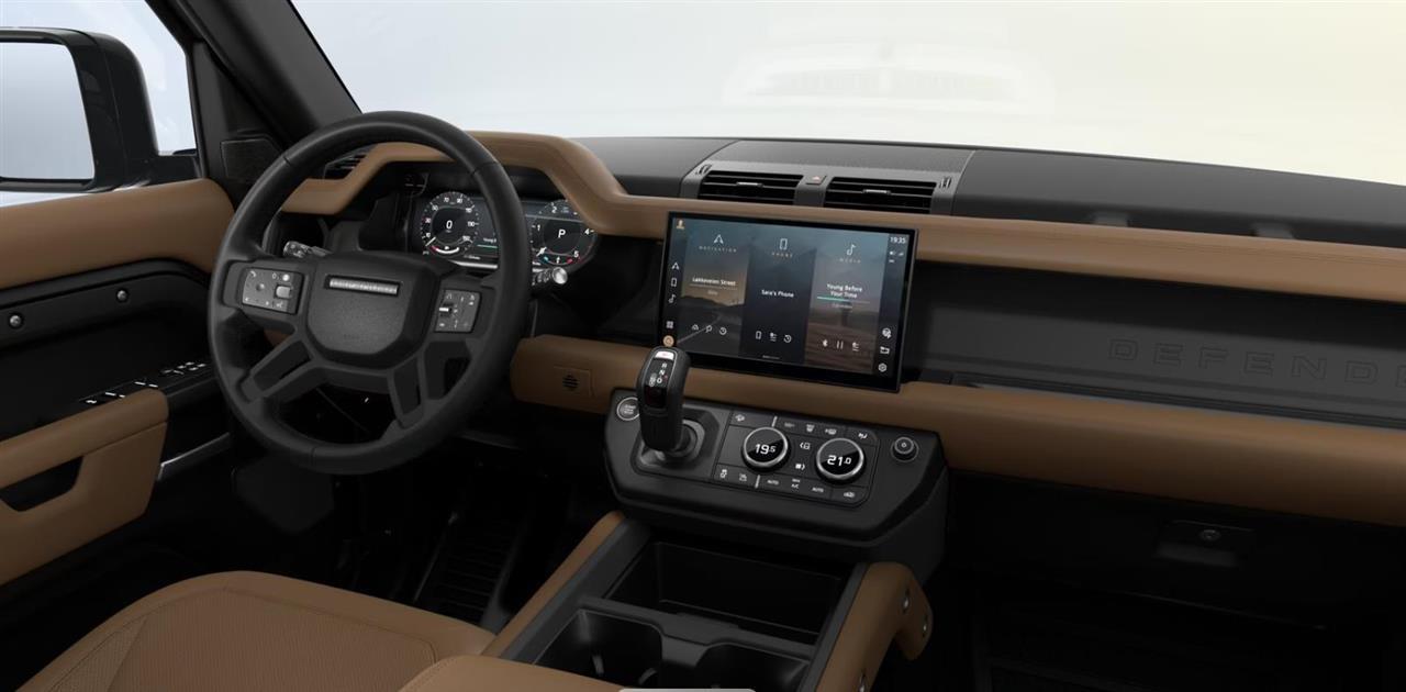 Land Rover Defender 2025