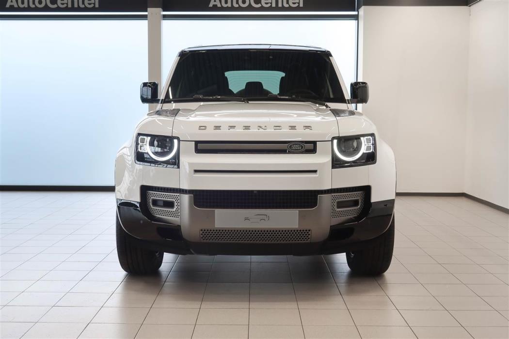 Land Rover Defender 2025
