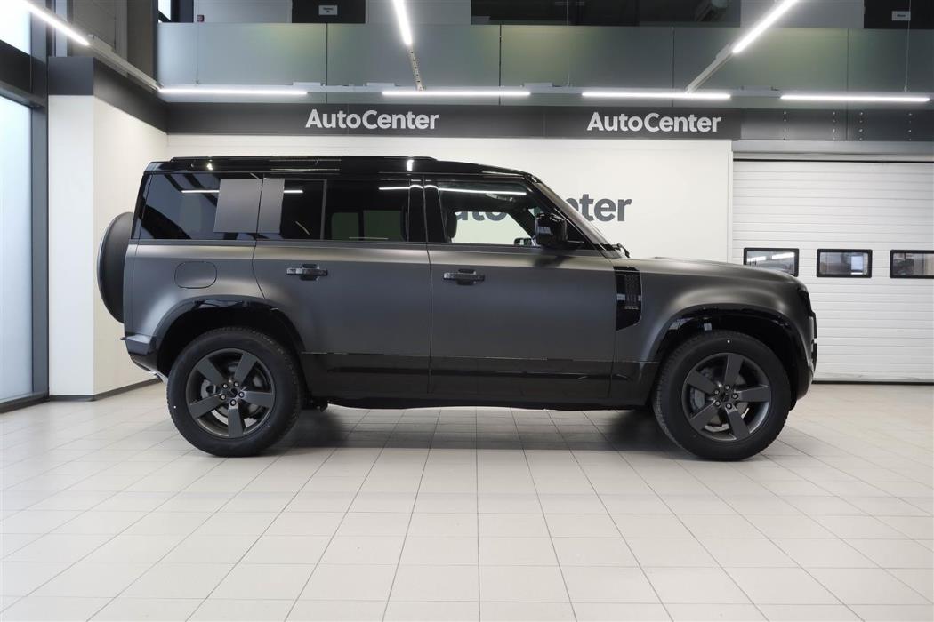 Land Rover Defender 2026