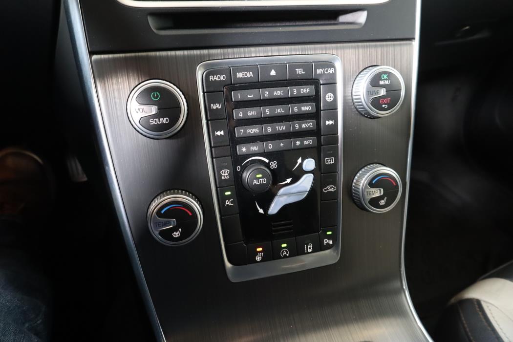 VOLVO V60 Cross Country 2016