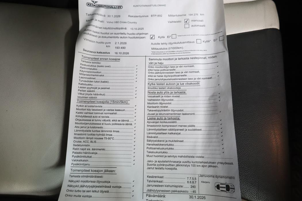 VOLVO V60 Cross Country 2016