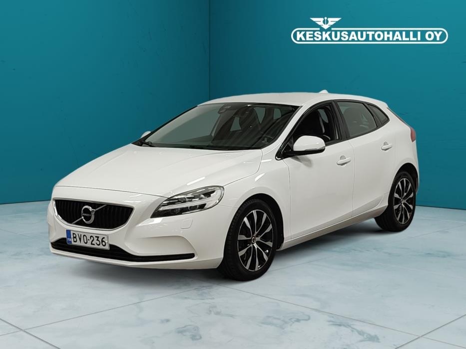 VOLVO V40 2019