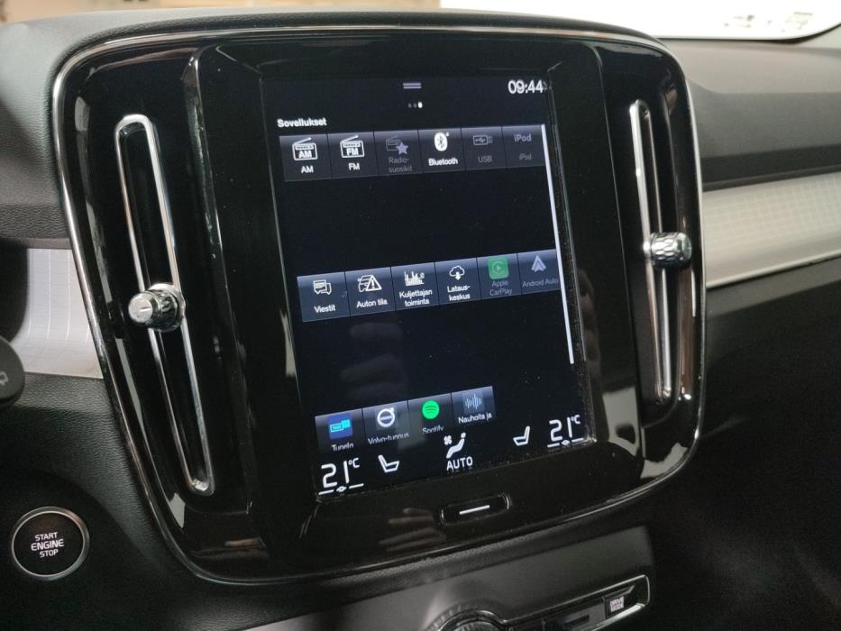 VOLVO XC40 2019