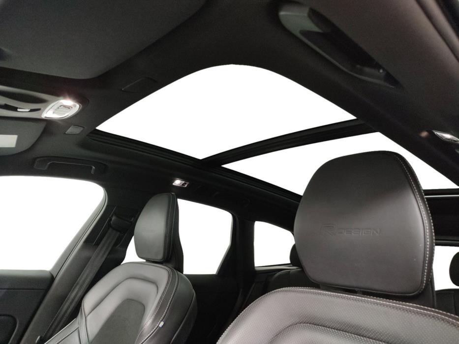 VOLVO XC60 2019