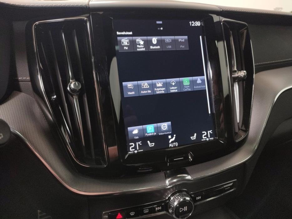 VOLVO XC60 2019