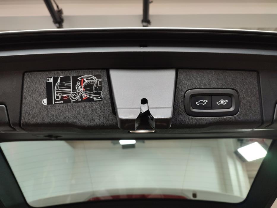 VOLVO XC60 2019