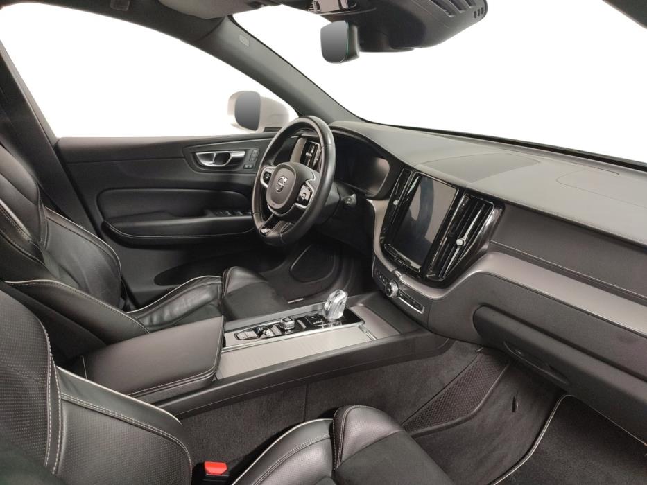 VOLVO XC60 2019