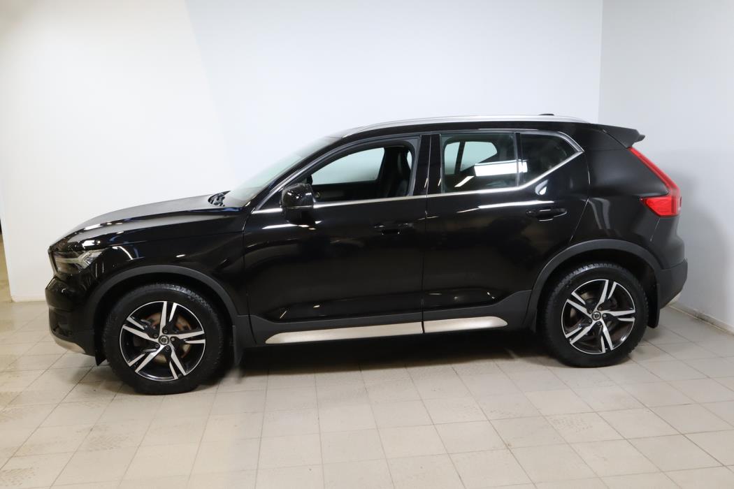 VOLVO XC40 2020