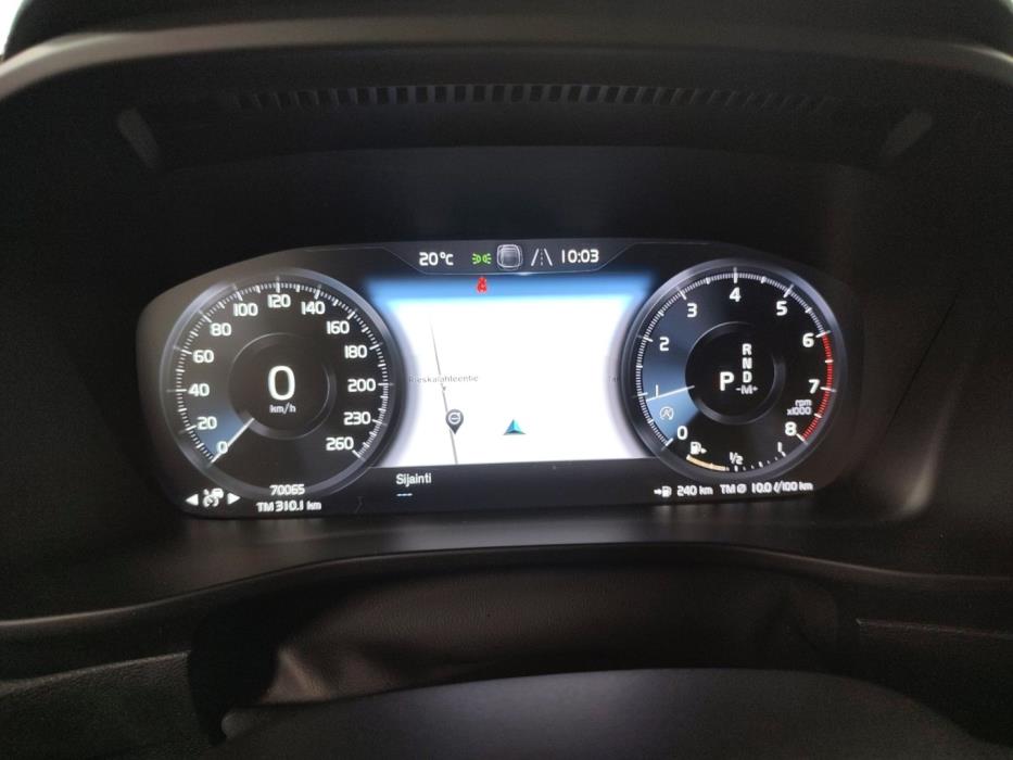 VOLVO XC40 2020