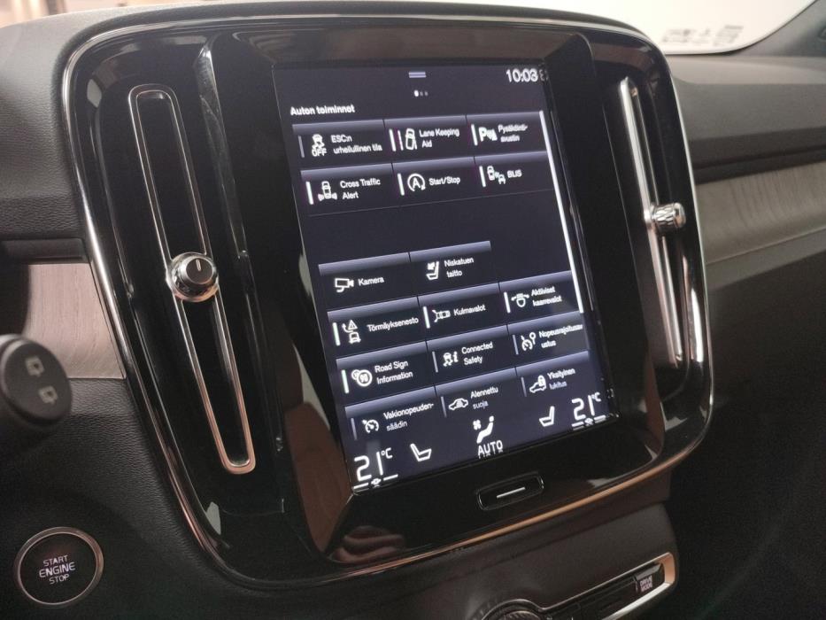 VOLVO XC40 2020