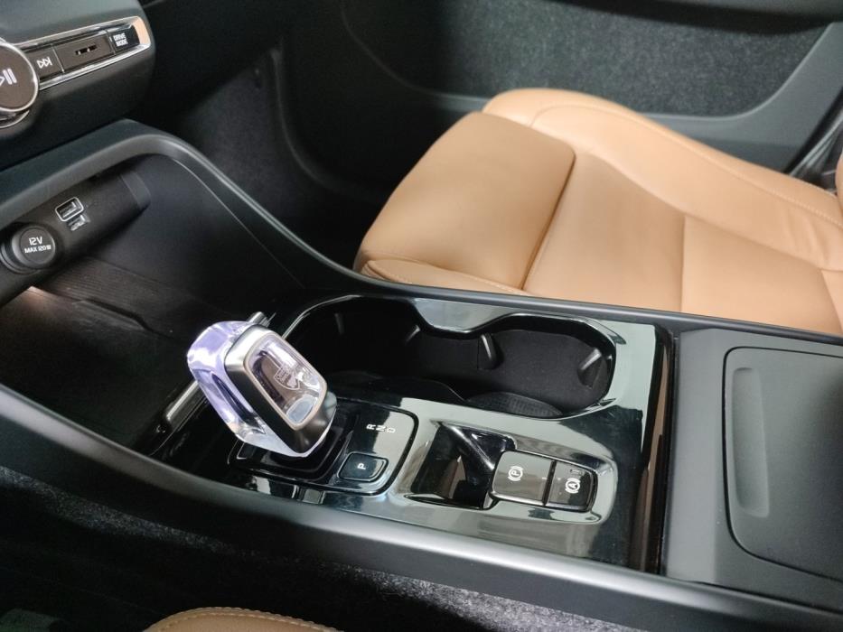 VOLVO XC40 2020