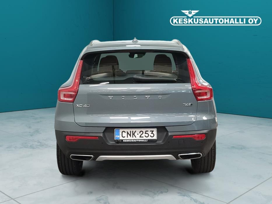 VOLVO XC40 2020