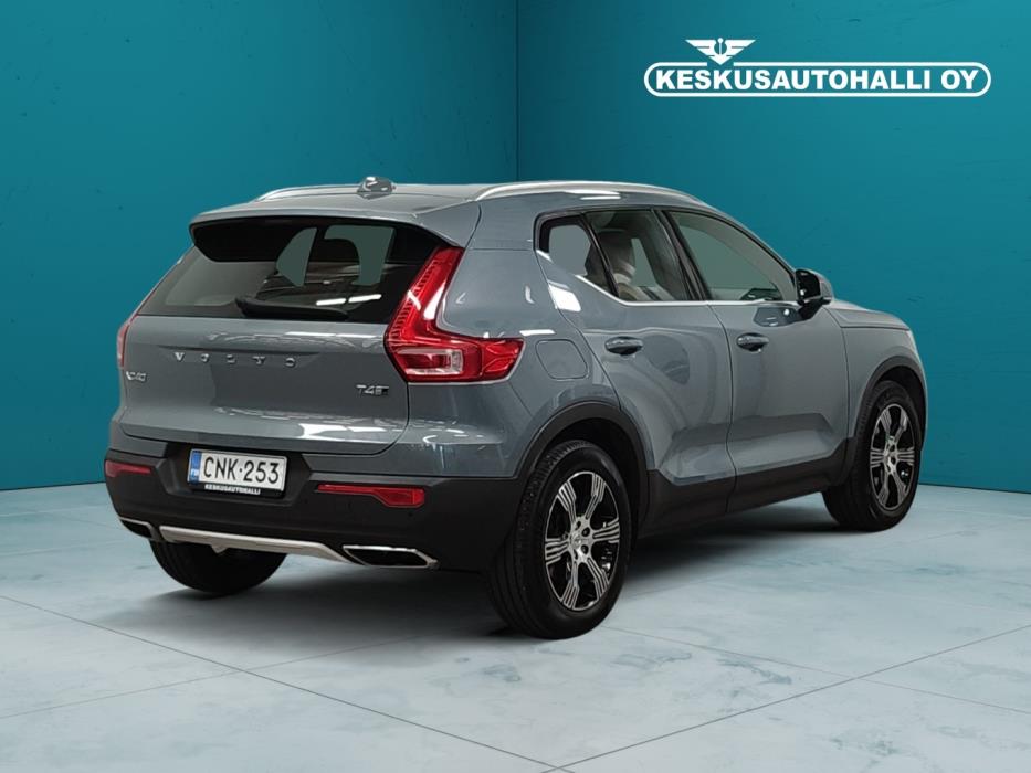 VOLVO XC40 2020