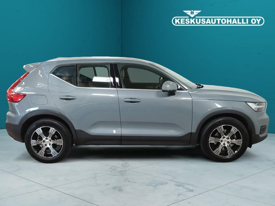 VOLVO XC40 2020