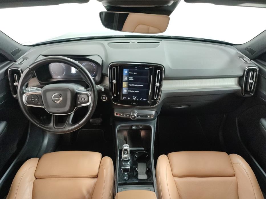 VOLVO XC40 2020