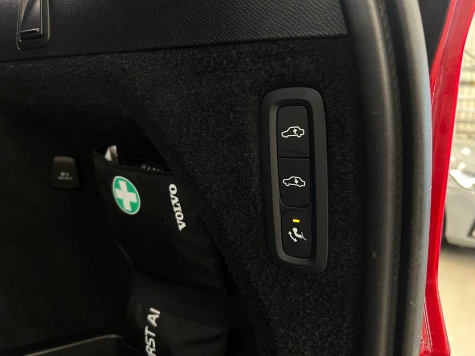 VOLVO XC90 2020