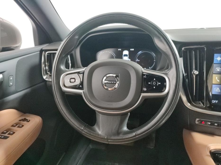 VOLVO V60 2020