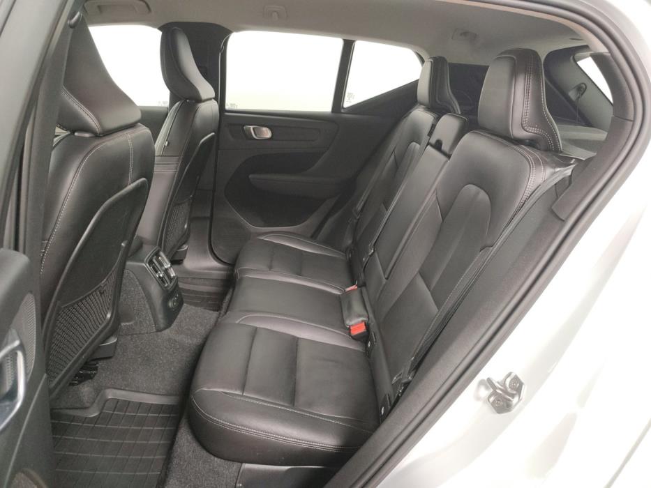VOLVO XC40 2020