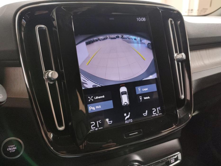 VOLVO XC40 2020