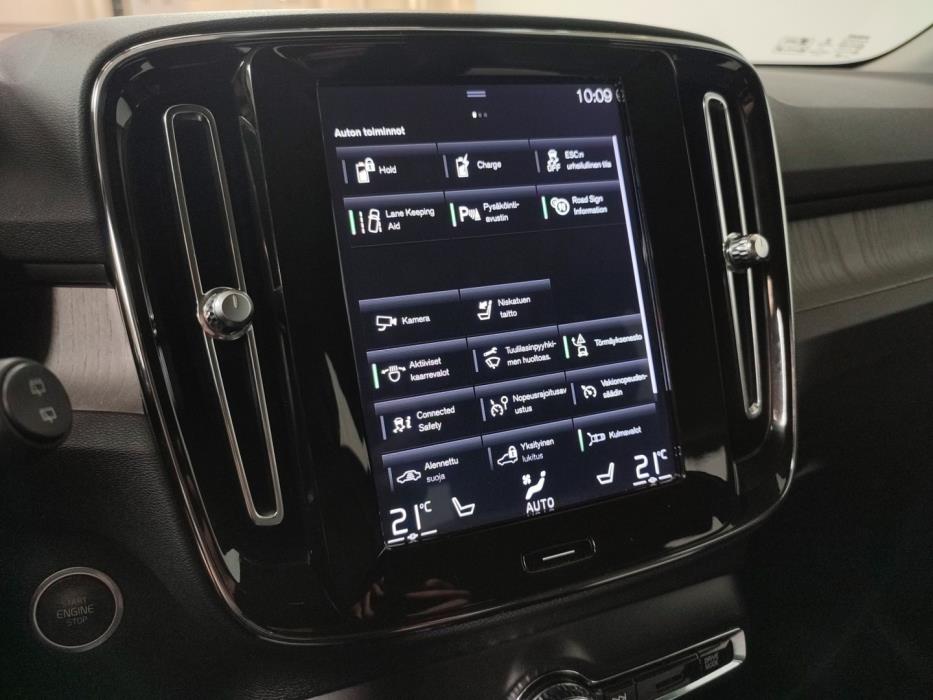 VOLVO XC40 2020