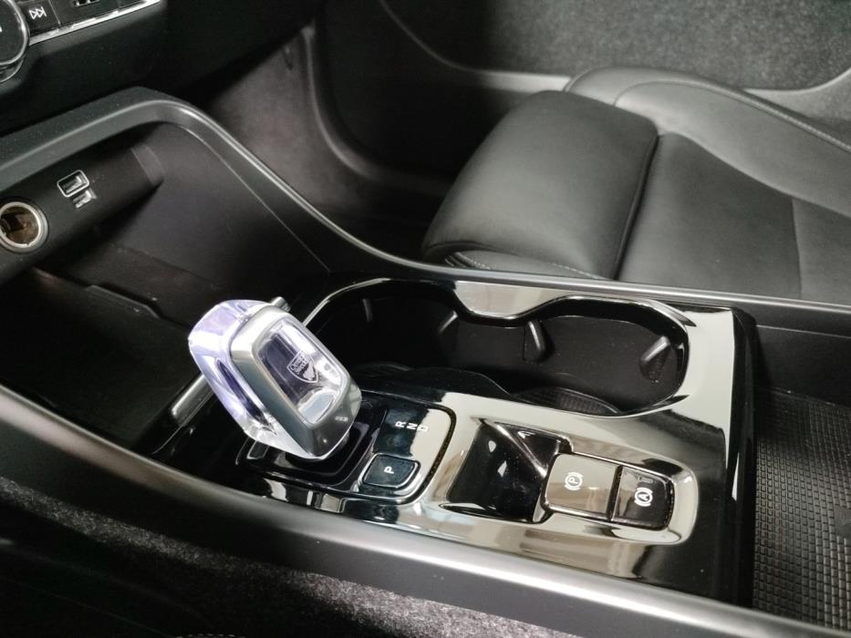 VOLVO XC40 2020