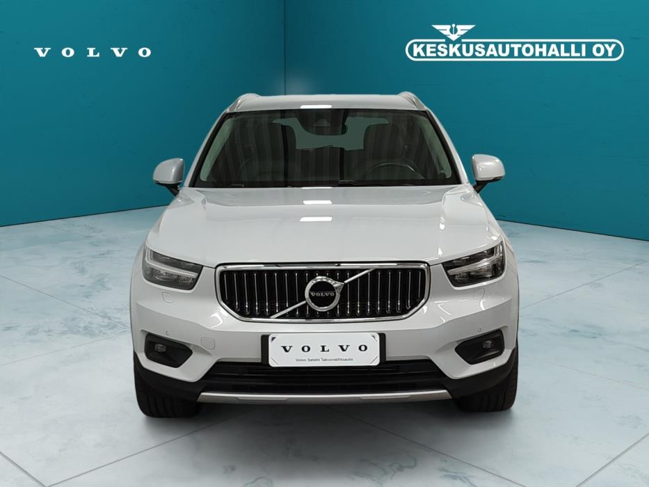 VOLVO XC40 2020