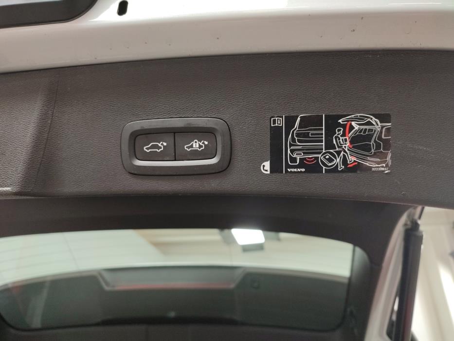 VOLVO XC40 2020