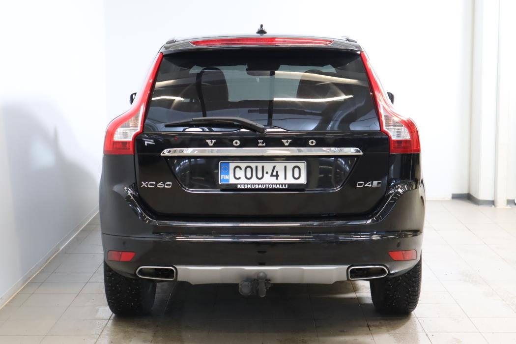 VOLVO XC60 2017