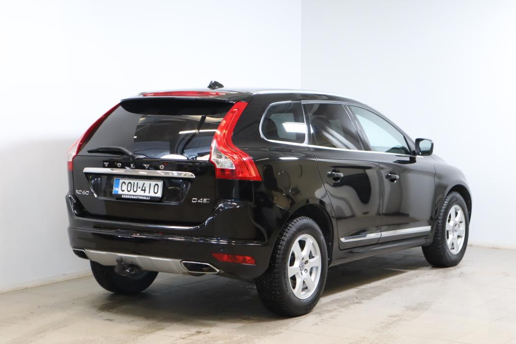 VOLVO XC60 2017