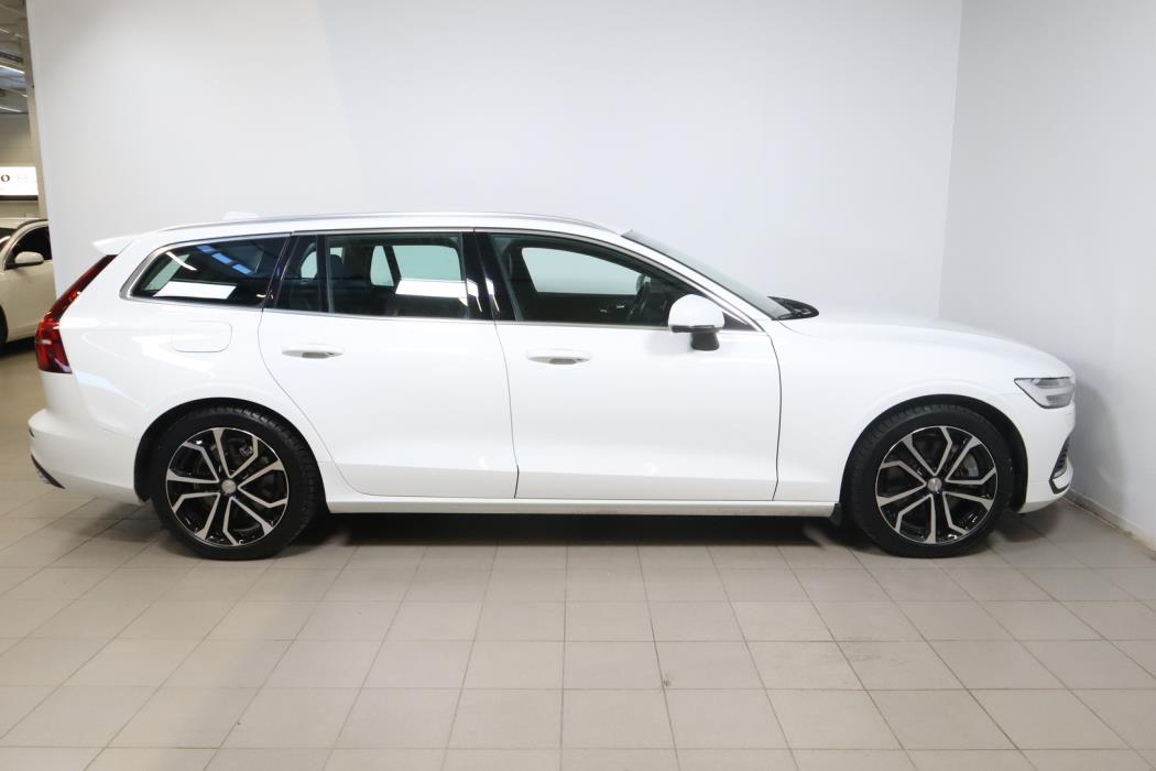 VOLVO V60 2022