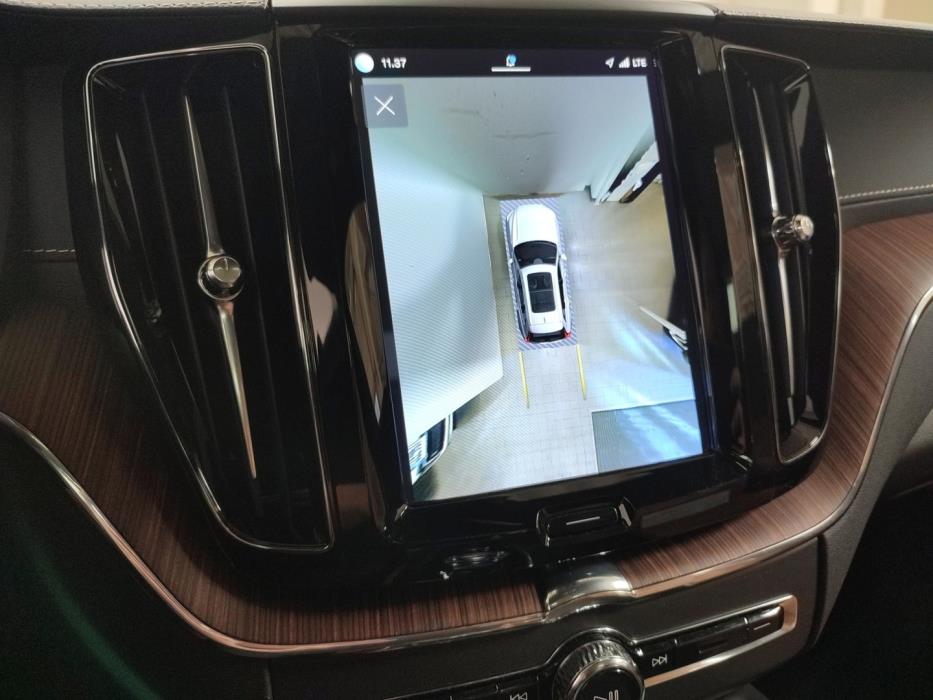 VOLVO XC60 2022