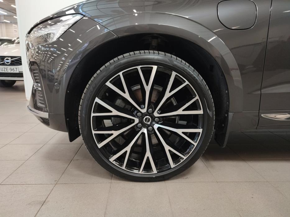 VOLVO XC60 2022