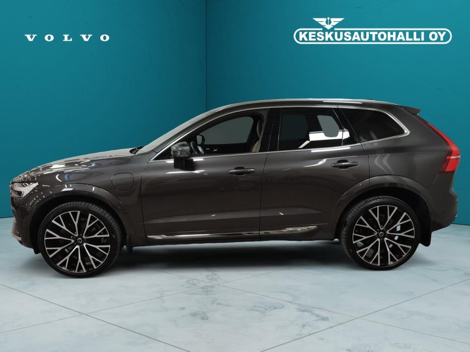VOLVO XC60 2022